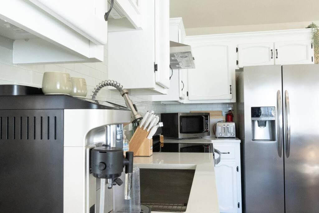 Waddle On Inn- Hot Tub, Pet Friendly, Fully Fenced, 5 Blocks To Beach! Ocean Park Екстериор снимка